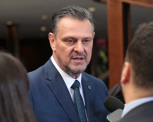 Fávaro diz que Emanuel negou reunião com Kassab minimiza troca de Natasha